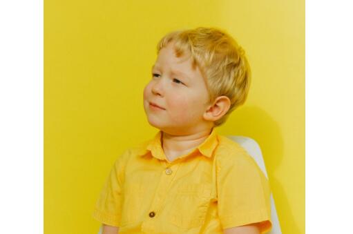 男孩八字五行喜土起什么名字好?